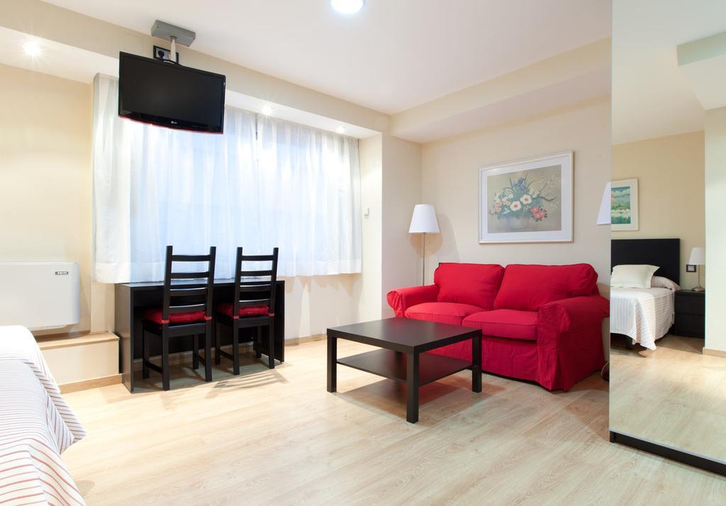 Apartamentos Centro Colon Madrid Dış mekan fotoğraf